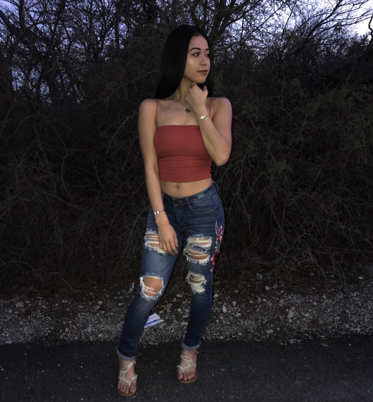 America Cuevas picture