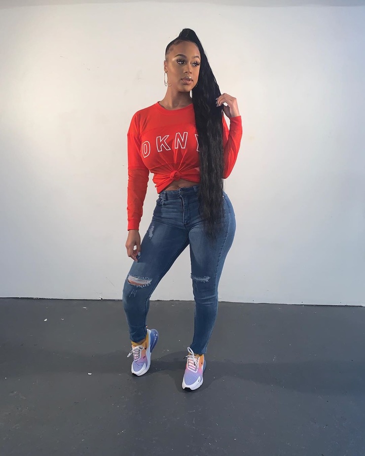 Picture of Kiyomi Leslie