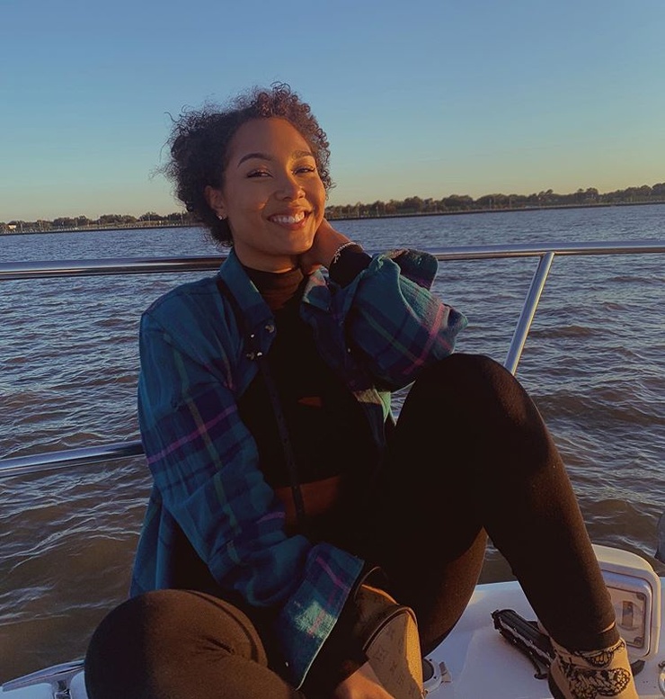 Films Et Séries Tv Avec Parker Mckenna Posey