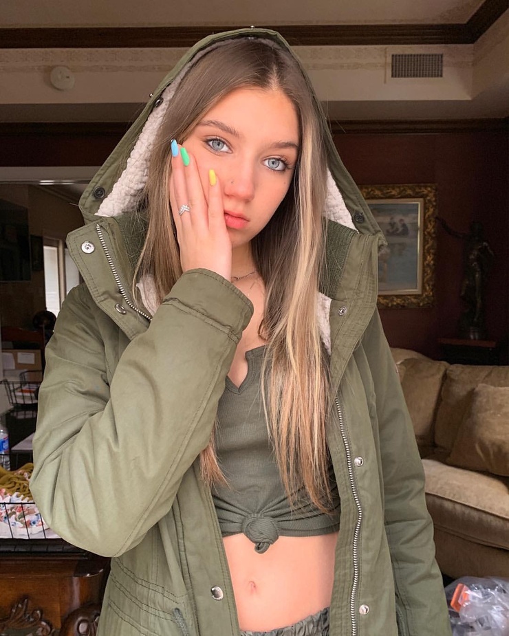 Picture of Madison Lewis