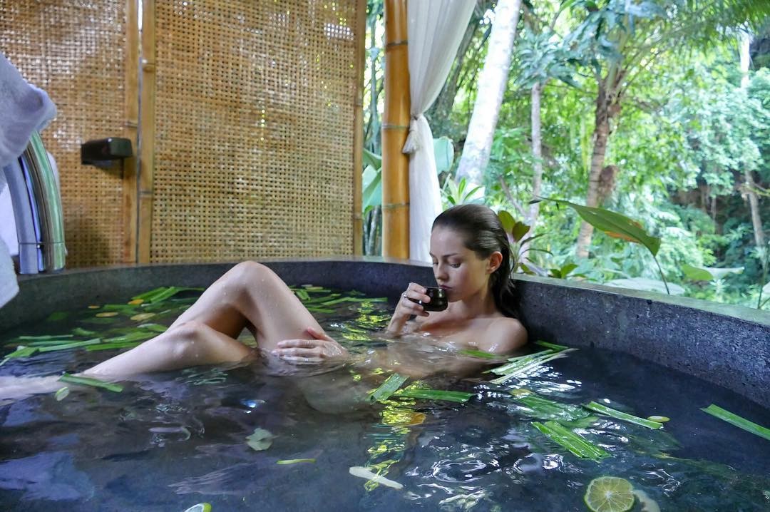 Isabelle Cornish Isabelle Cornish