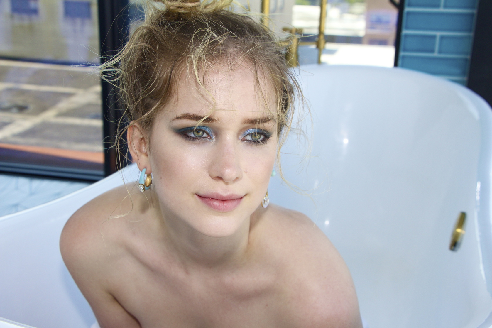 elizabeth lail