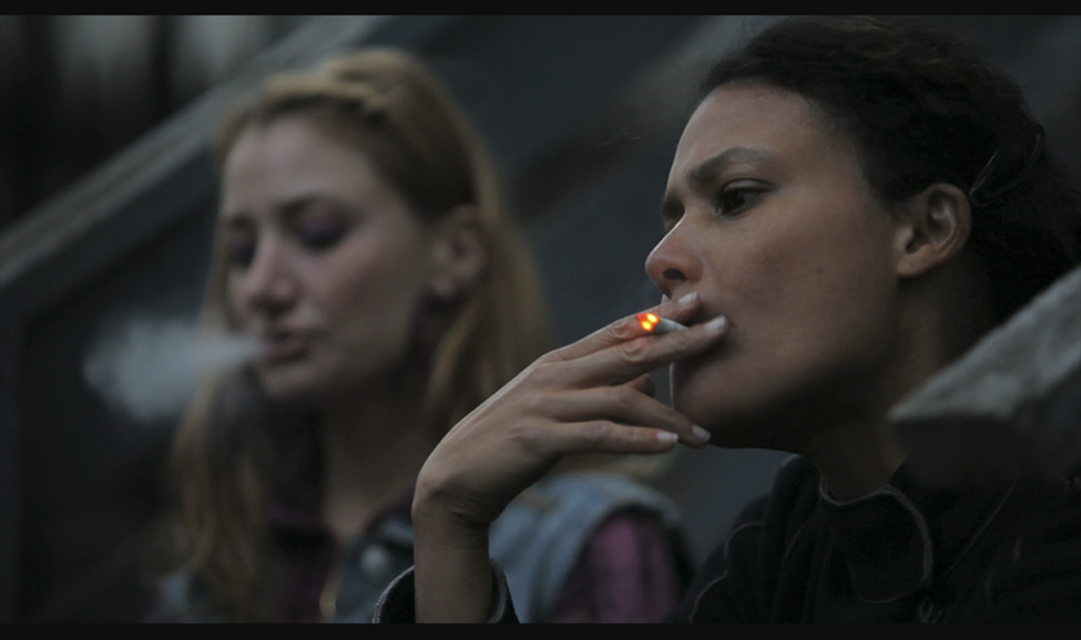 Girls Who Smoke Girls Who Smoke