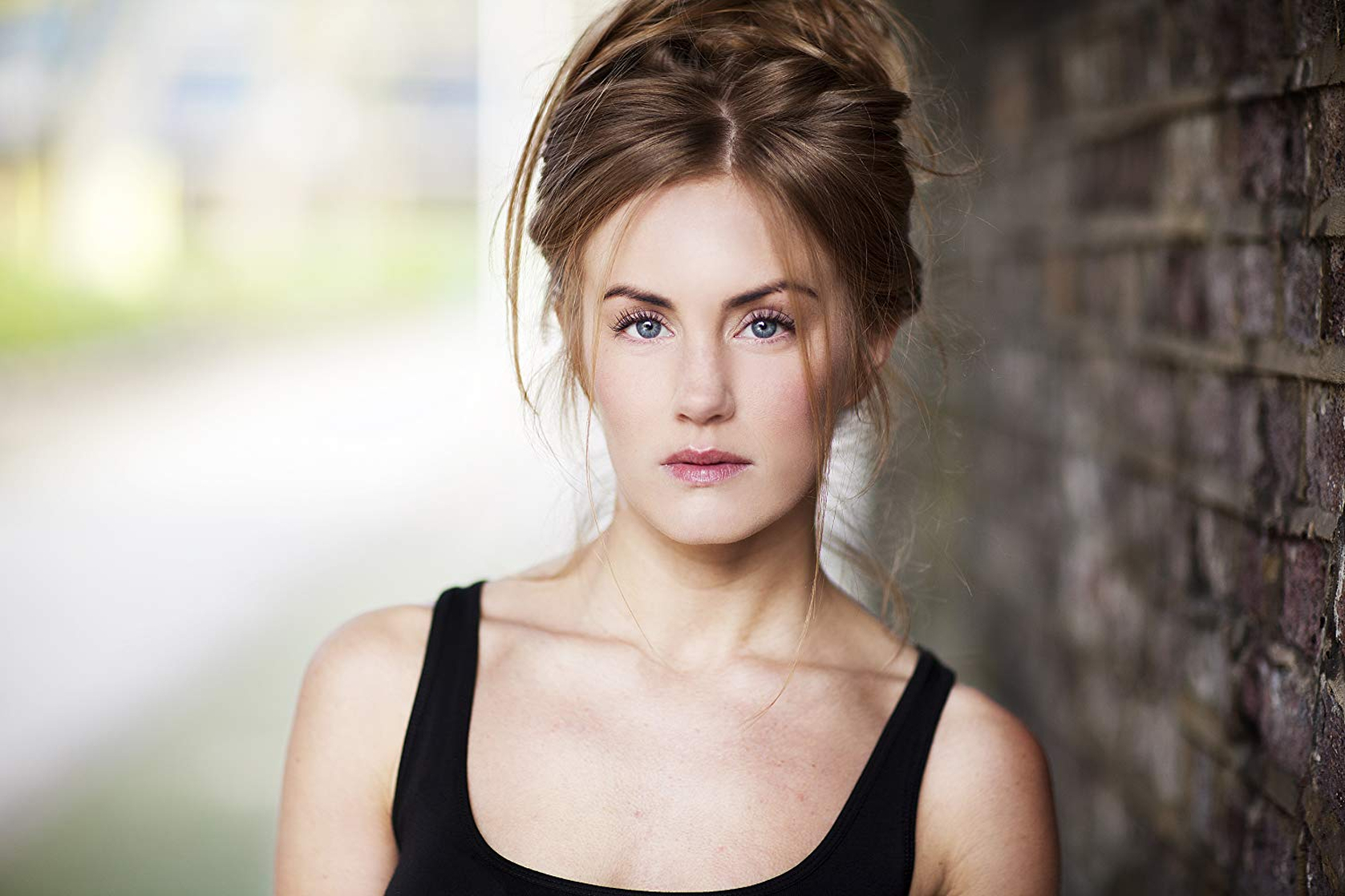 Kirsty J. Curtis