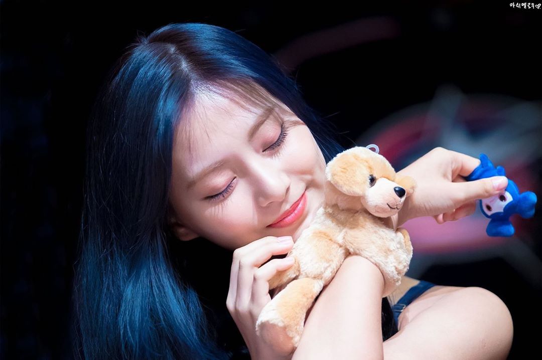 Chou Tzu-yu (Tzuyu)