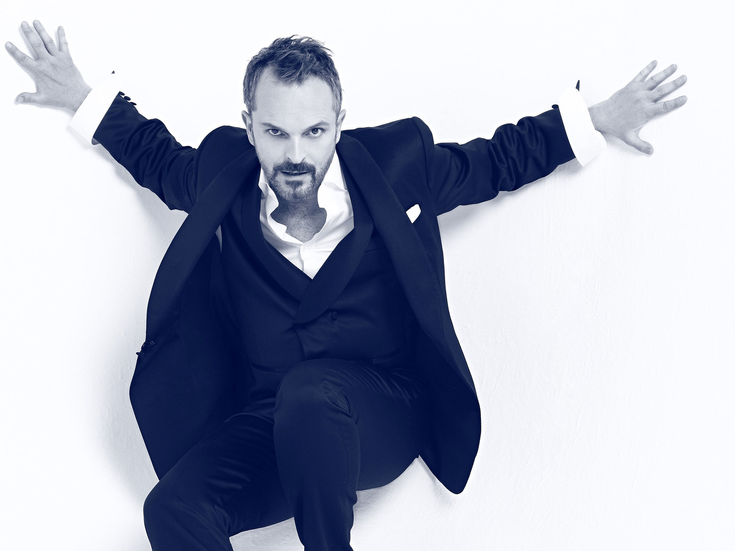 Miguel Bosé