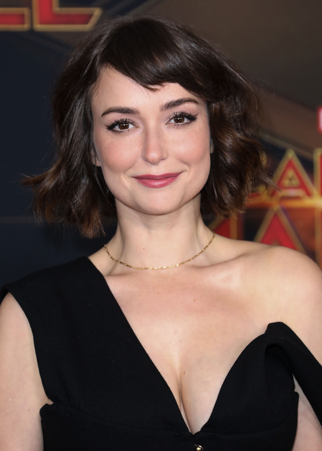 Picture of Milana Vayntrub