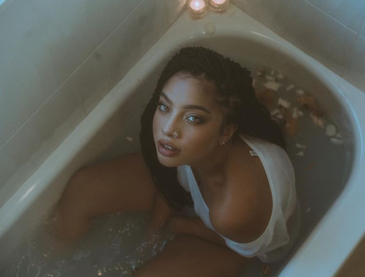 Kiana Ledé