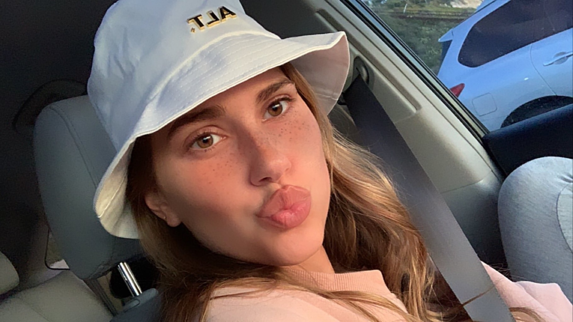 Kara Del Toro Kara Del Toro