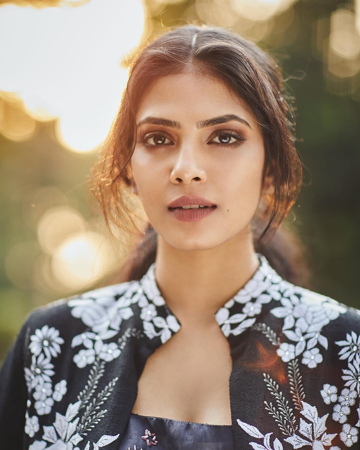 Malavika Mohanan image