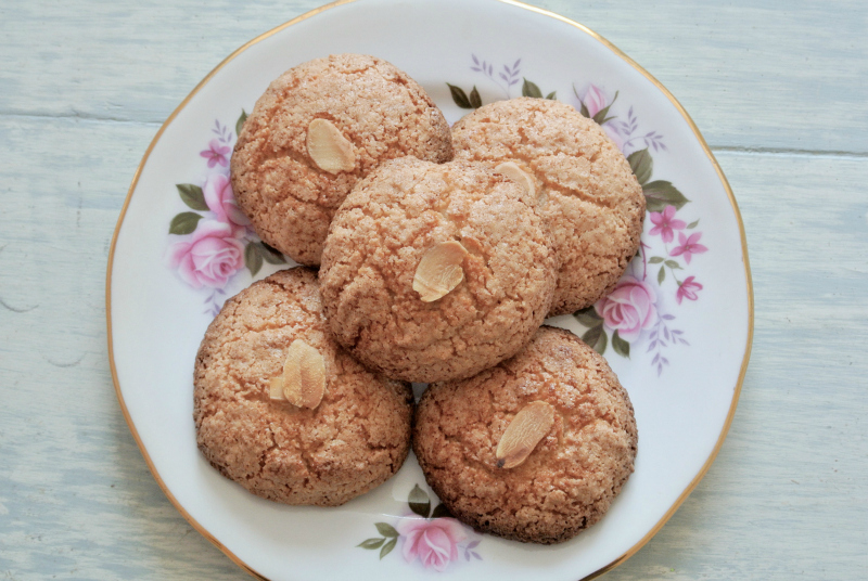 Almond Macaroons Almond Macaroons