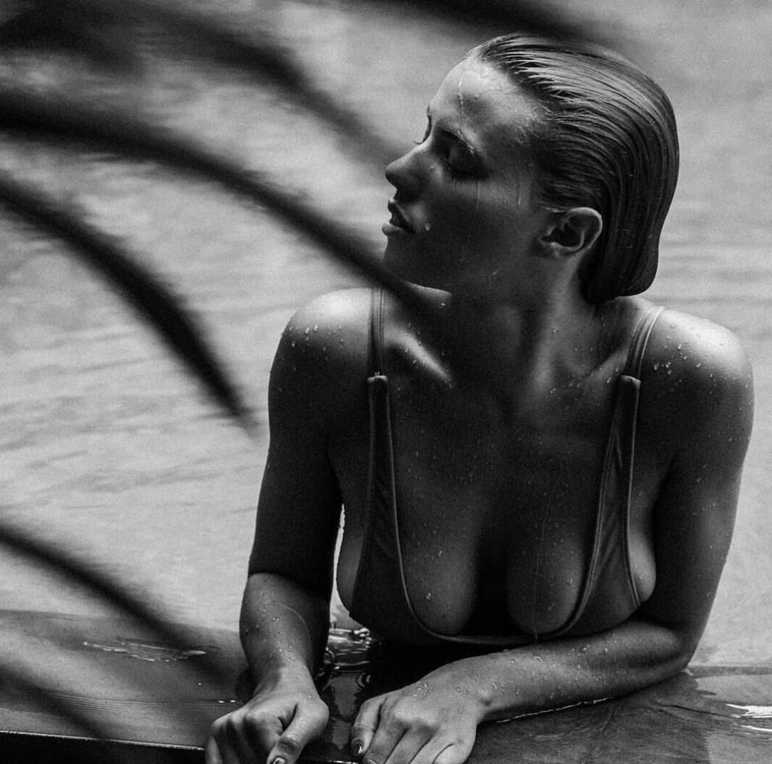 Chloé Nicolas Chloé Nicolas