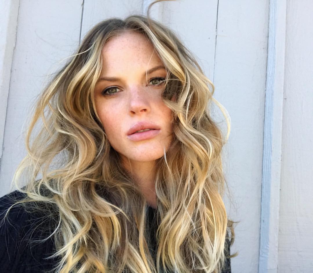 Anne Vyalitsyna Anne Vyalitsyna