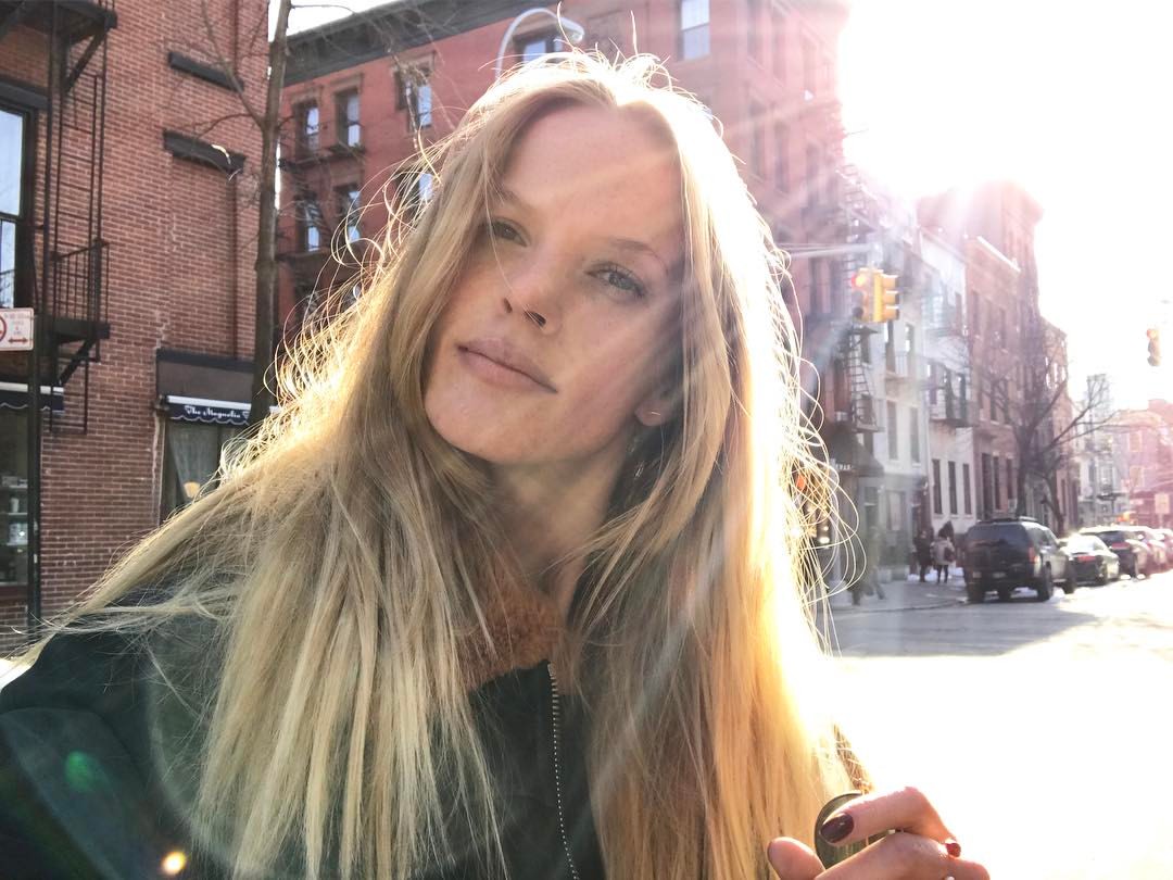 Anne Vyalitsyna Anne Vyalitsyna