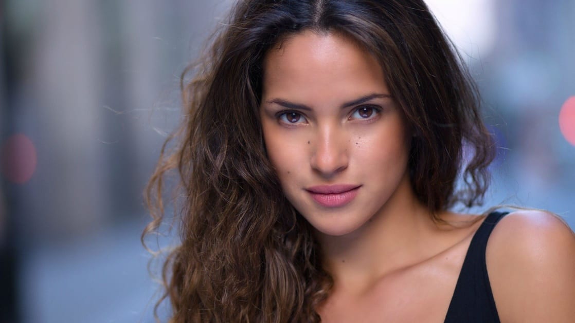 Adria Arjona picture