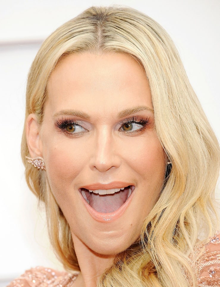 Molly Sims gift guide