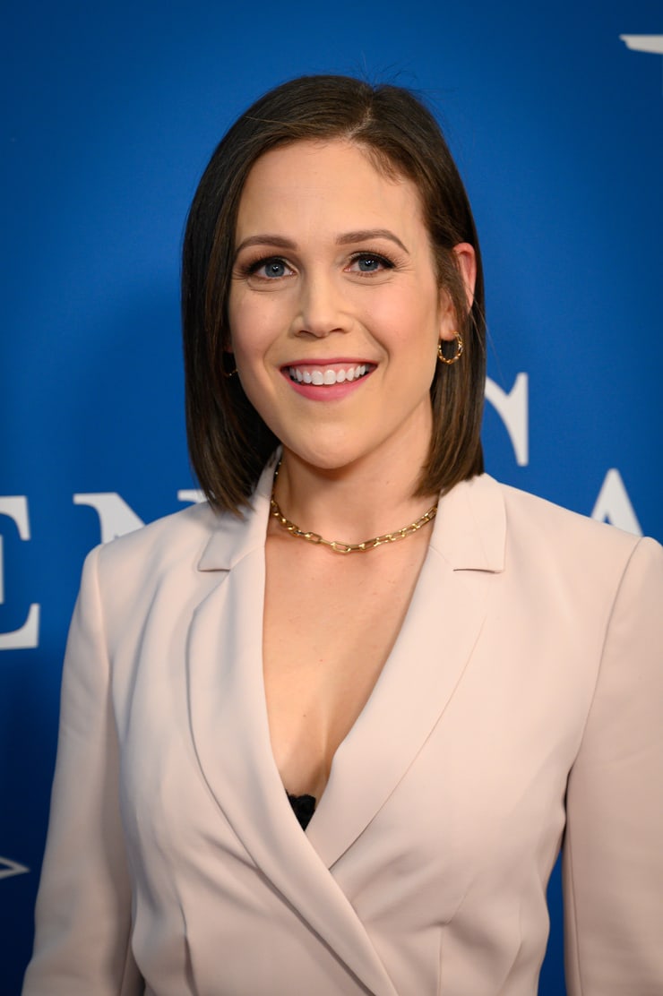 Picture of Erin Krakow