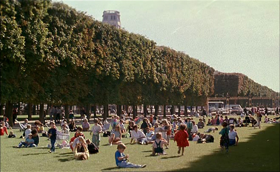 The Lovers on the Bridge (1991)