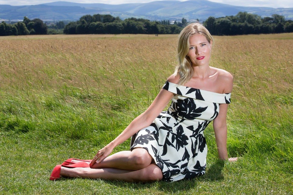 Amy De Bhrún image