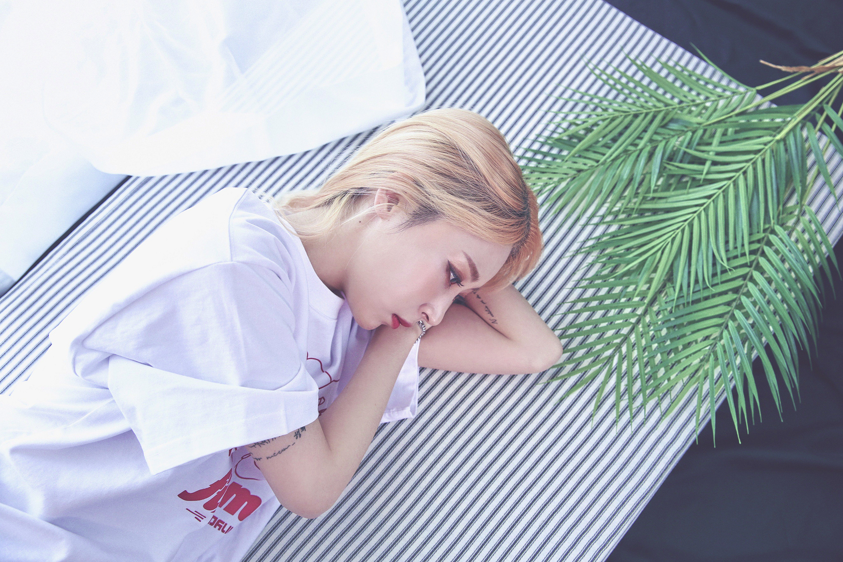 Moon Byul Yi Moon Byul Yi