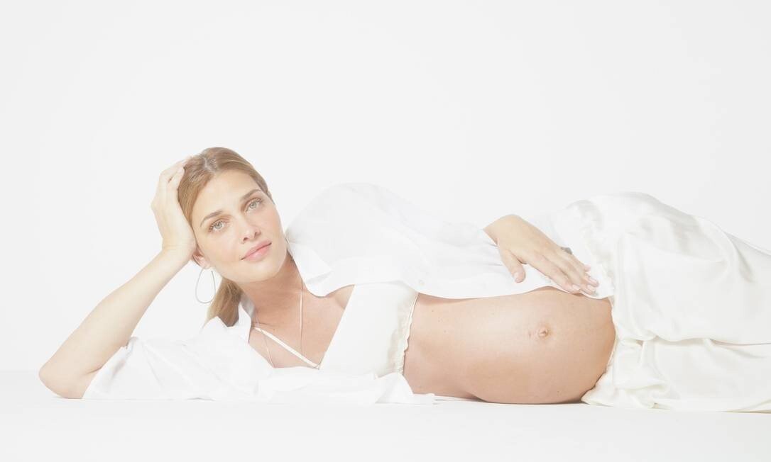 Ana Beatriz Barros Ana Beatriz Barros