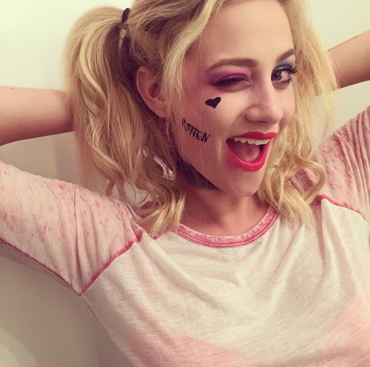 Lili Reinhart