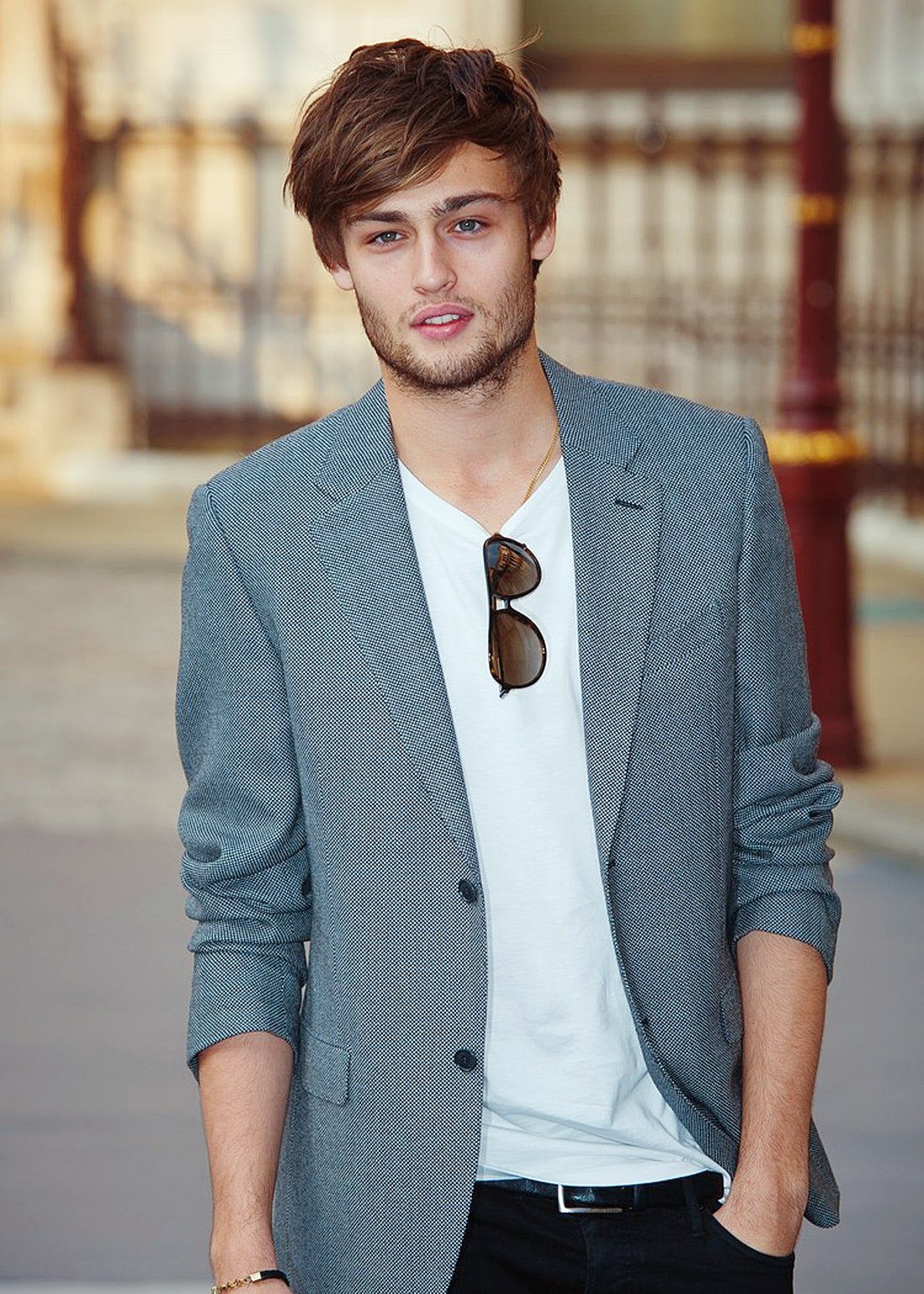 Picture of Douglas Booth