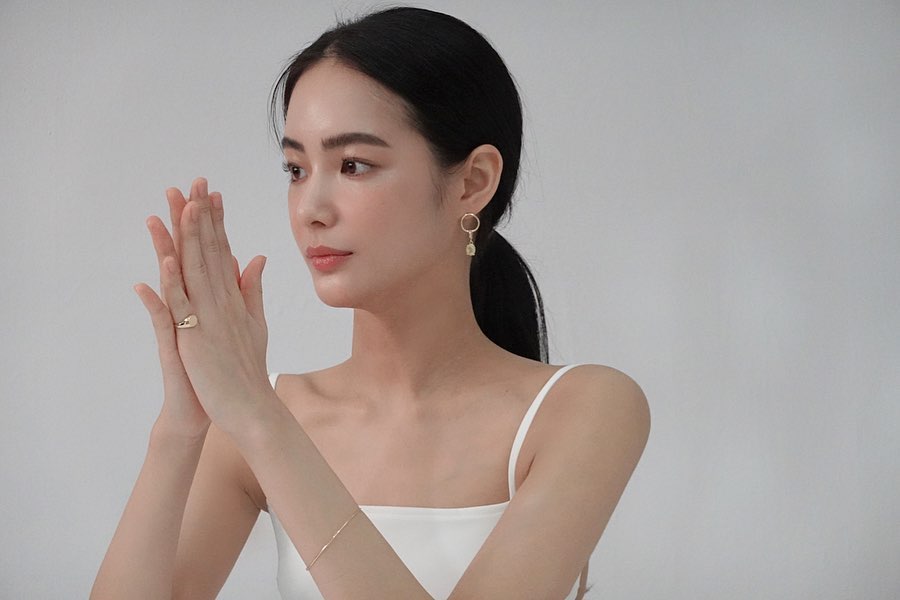 Suzu Hong Suzu Hong