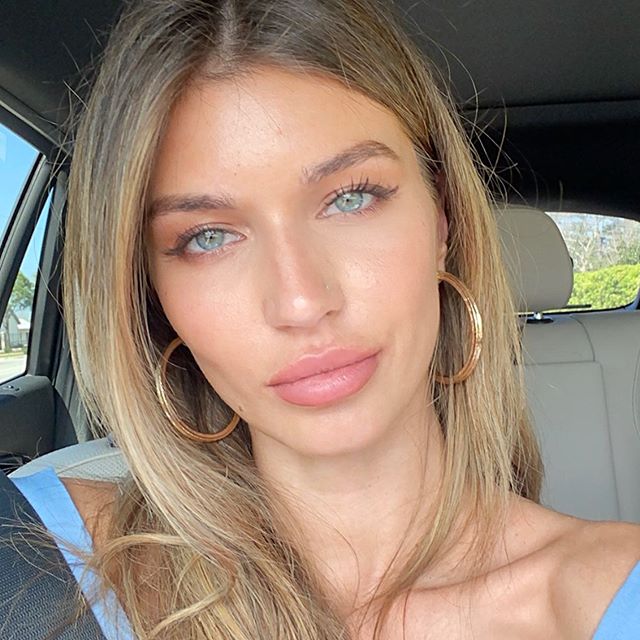 Hayley Maxfield picture