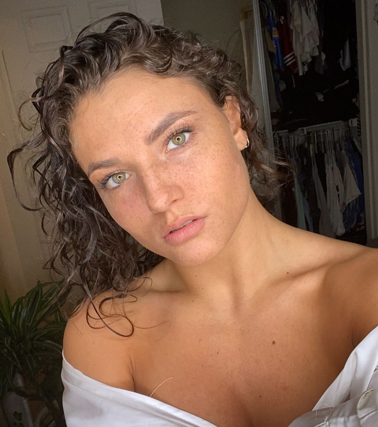 Picture Of Jade Chynoweth 