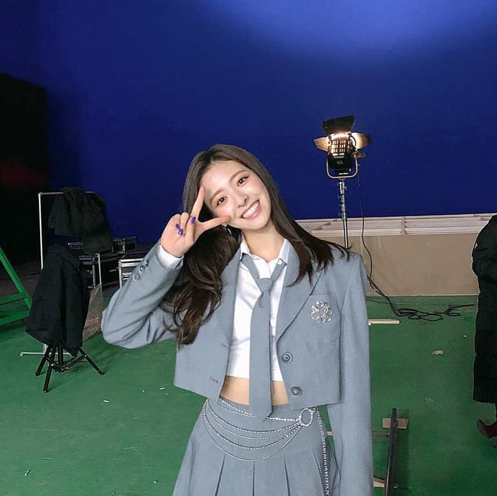 Yuna (ITZY) Yuna (ITZY)