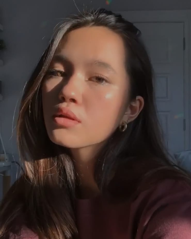 Picture Of Lily Chee