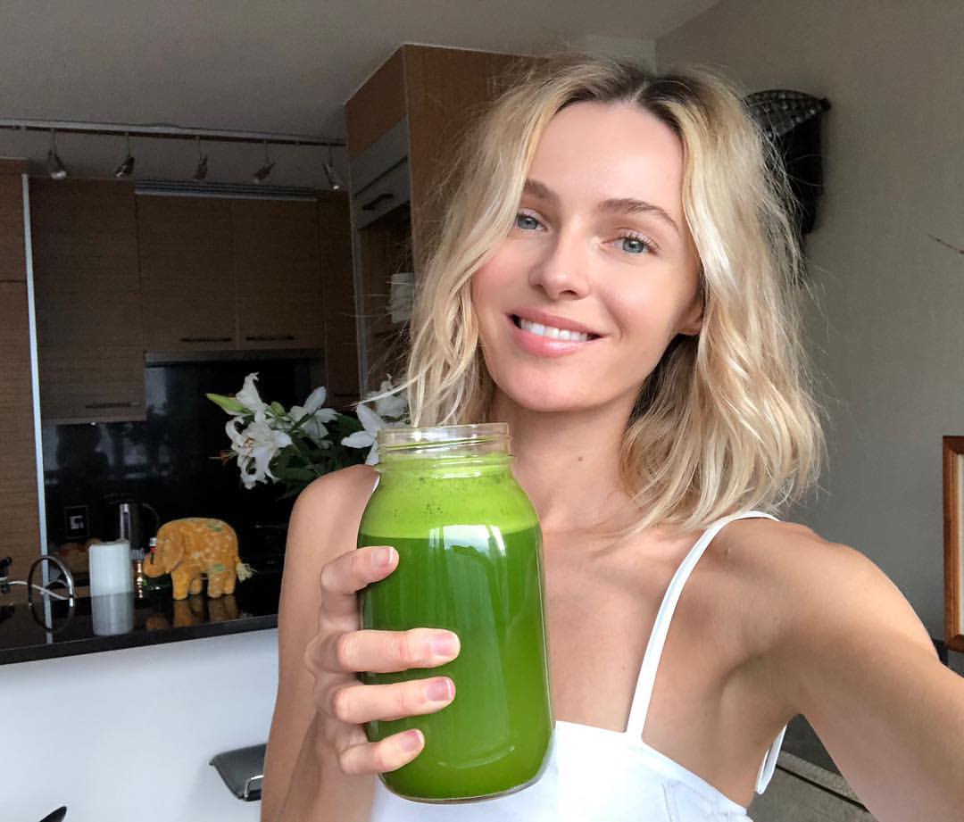 Valentina Zelyaeva Valentina Zelyaeva