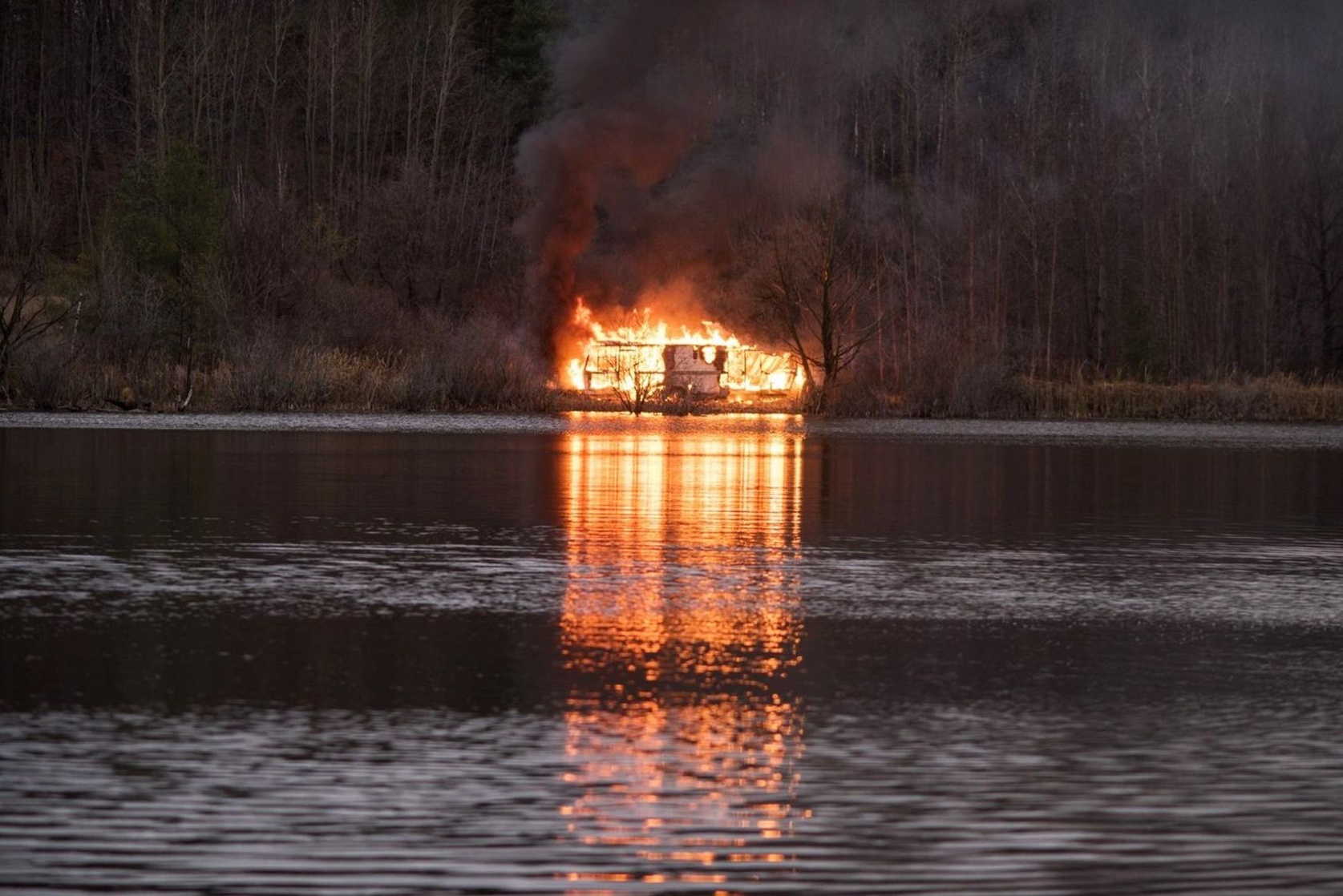 Shimmer Lake (2017) 