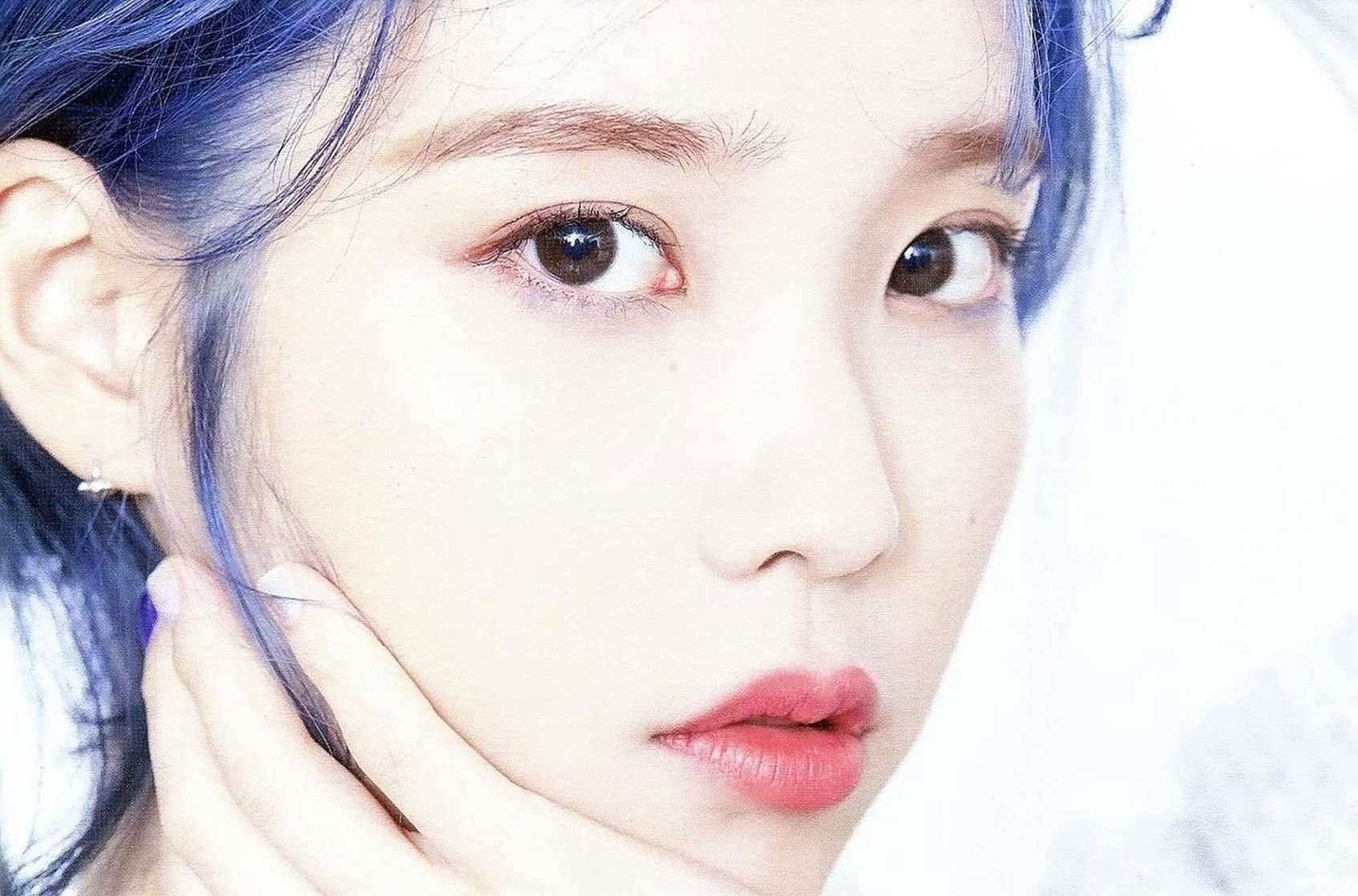 IU IU