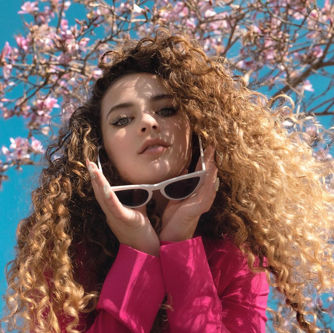 Sofie Dossi