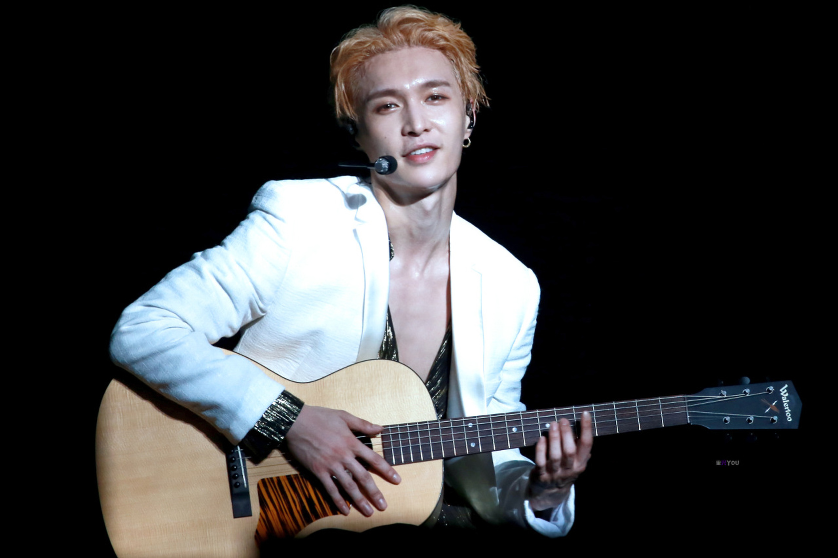Lay (Exo)