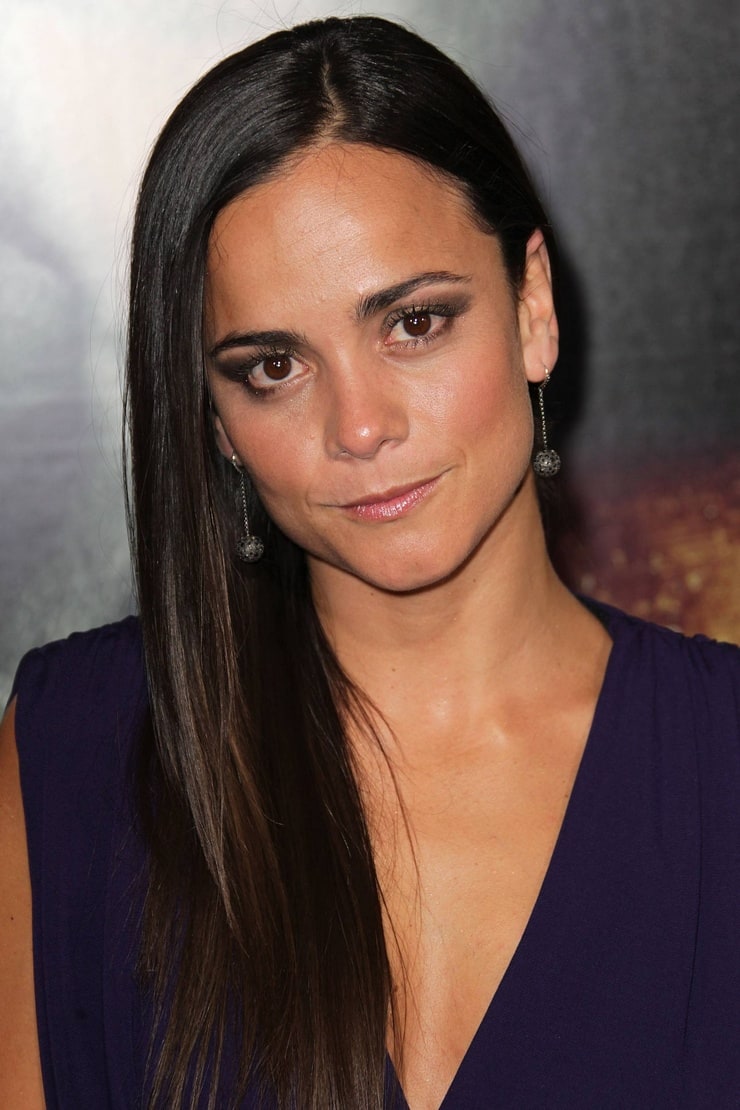 Picture Of Alice Braga