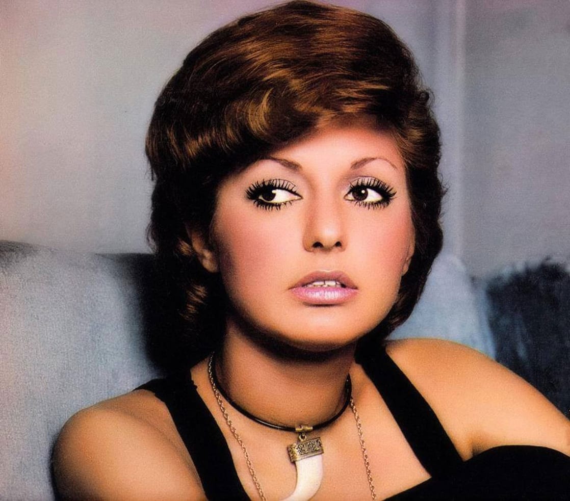 Googoosh picture