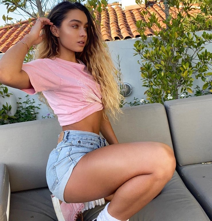 Picture of Sommer Ray.