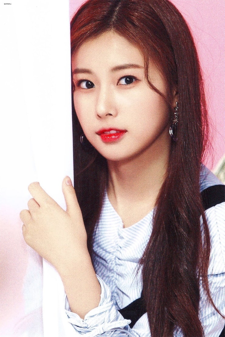 Picture of Kang Hyewon