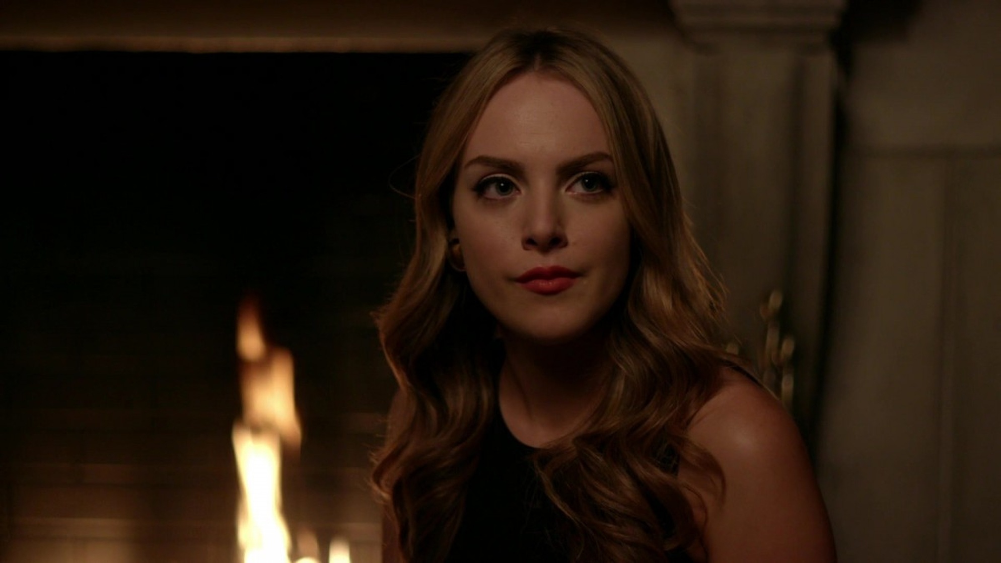 Elizabeth Gillies Elizabeth Gillies