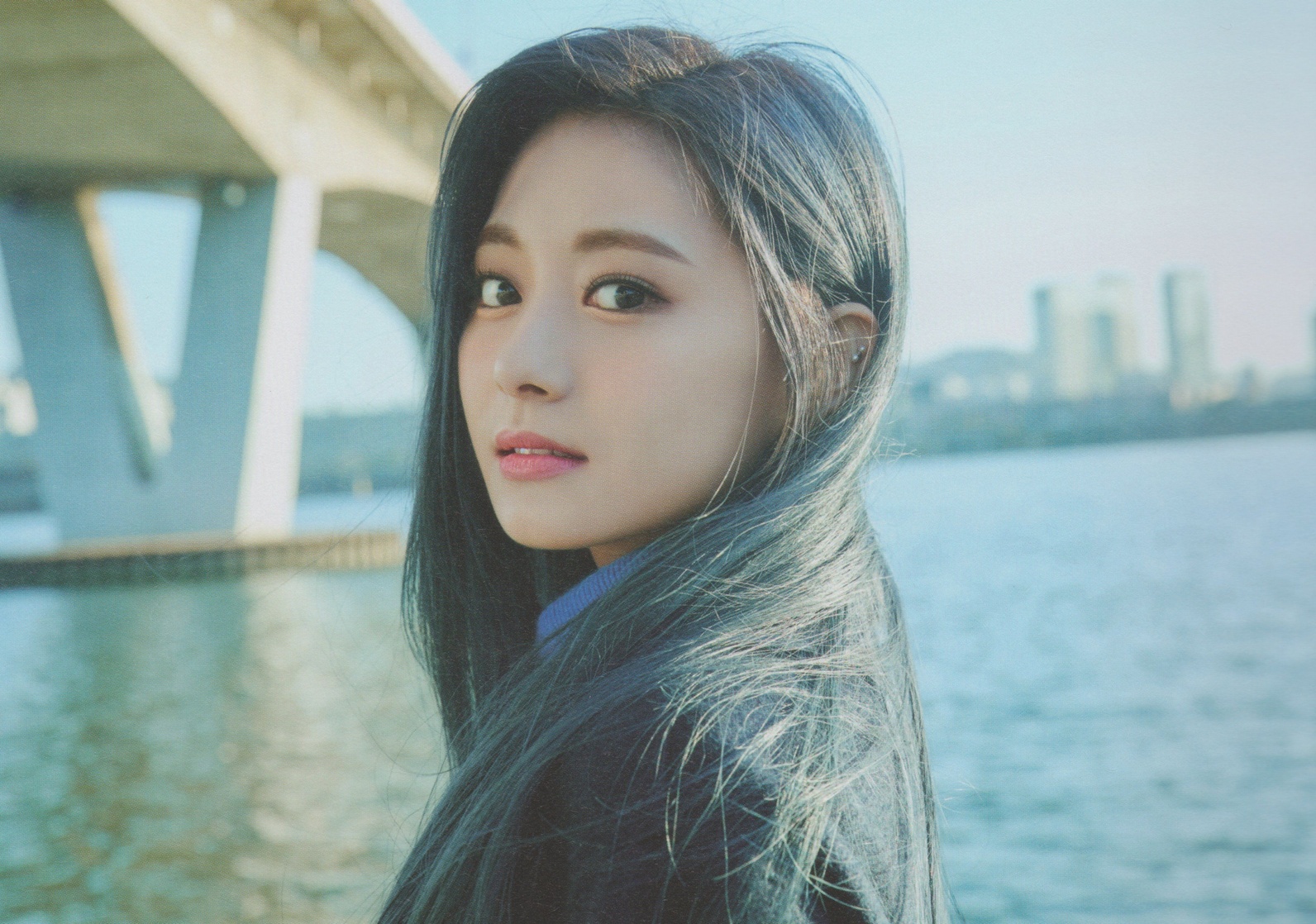 Chou Tzu-yu (Tzuyu) Chou Tzu-yu (Tzuyu)