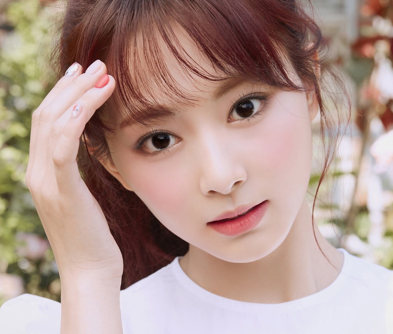 Chou Tzu-yu (Tzuyu) Chou Tzu-yu (Tzuyu)