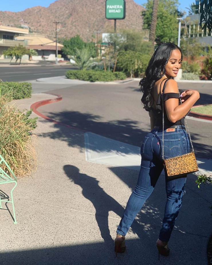 Picture of Kiyomi Leslie