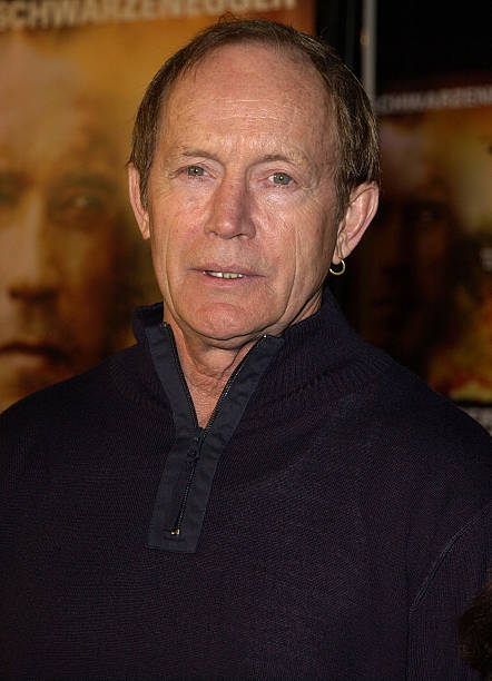 Lance Henriksen