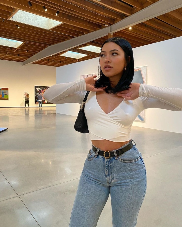 Julia Kelly picture