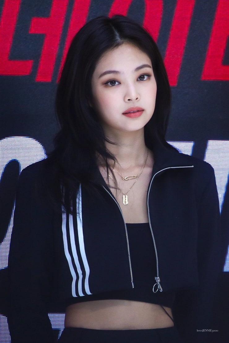 jennie kim doll