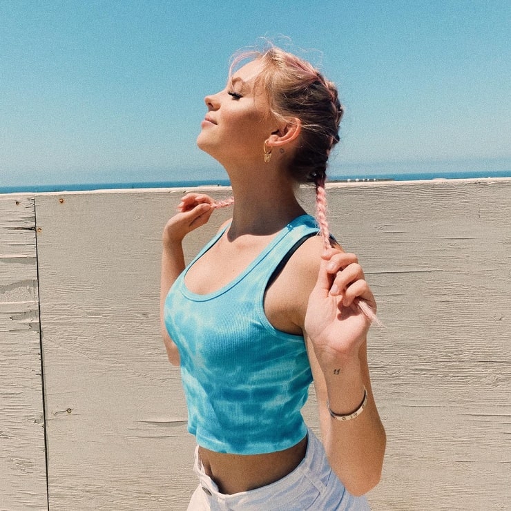 Picture of Jordyn Jones.