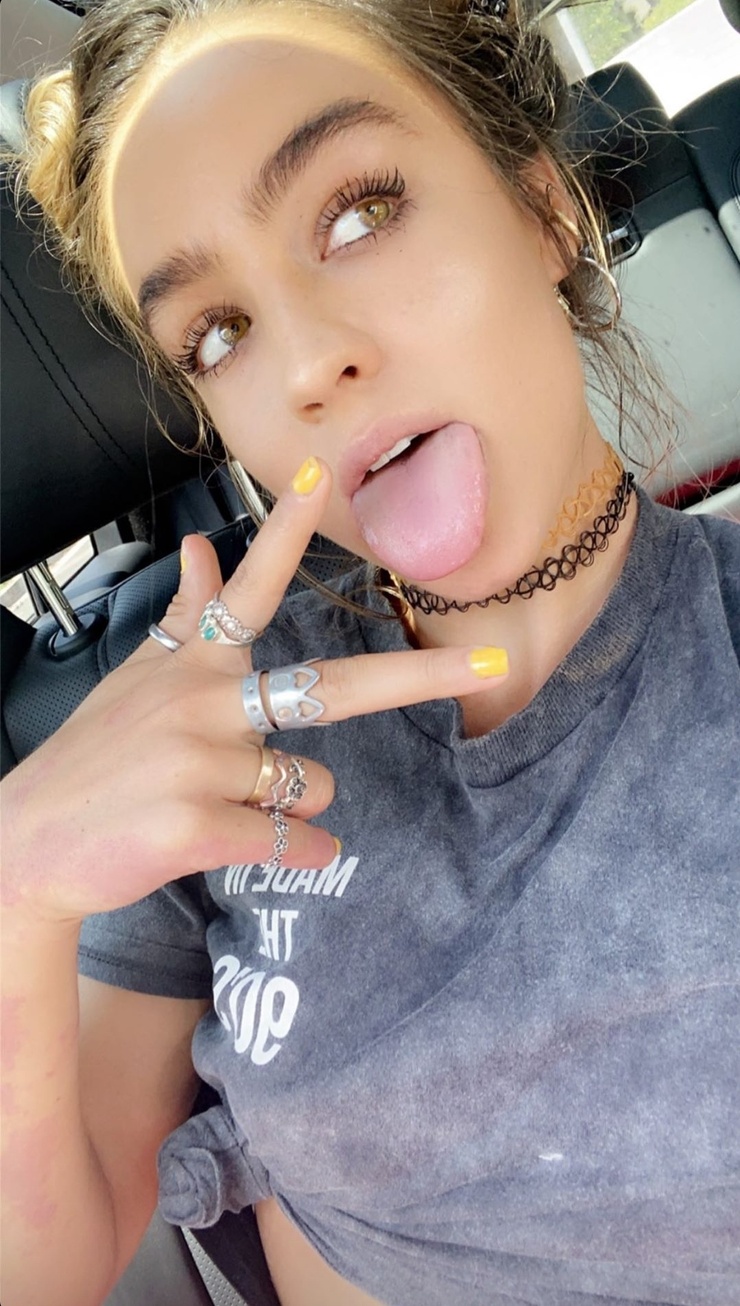 Sommer Ray image.